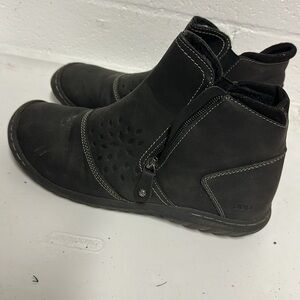 JBU Paulina Black Water-Resistant Ankle Boots with Faux Fur Lining